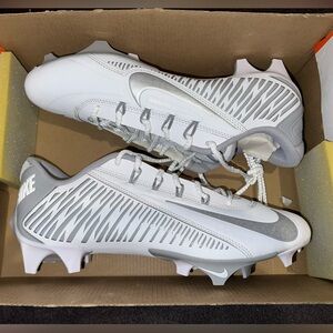 Nike Vapor Edge 360 VC Chrome White Football Cleats, Size 11 No Lid DO6294-100